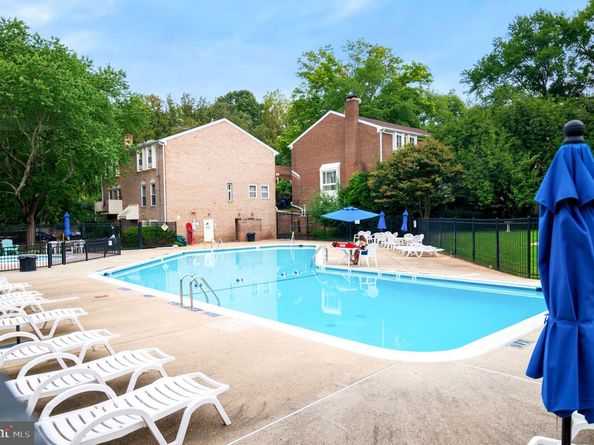 3704 Persimmon Circle, Fairfax VA 22031