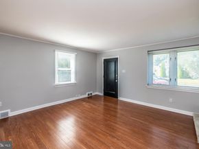 1037 Cobbs Street, Drexel Hill PA 19026