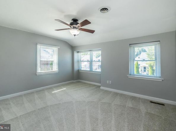 1037 Cobbs Street, Drexel Hill PA 19026