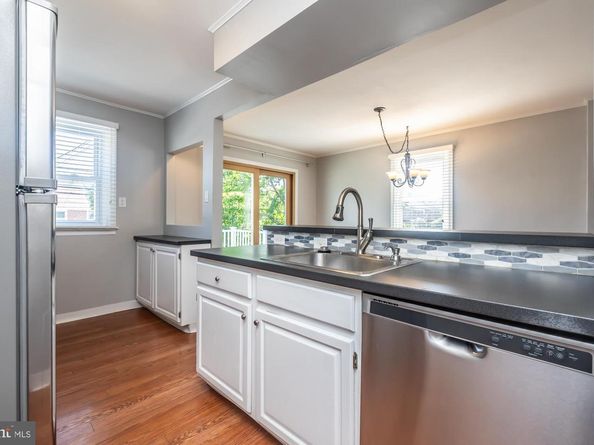1037 Cobbs Street, Drexel Hill PA 19026