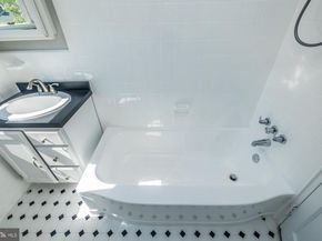 1037 Cobbs Street, Drexel Hill PA 19026