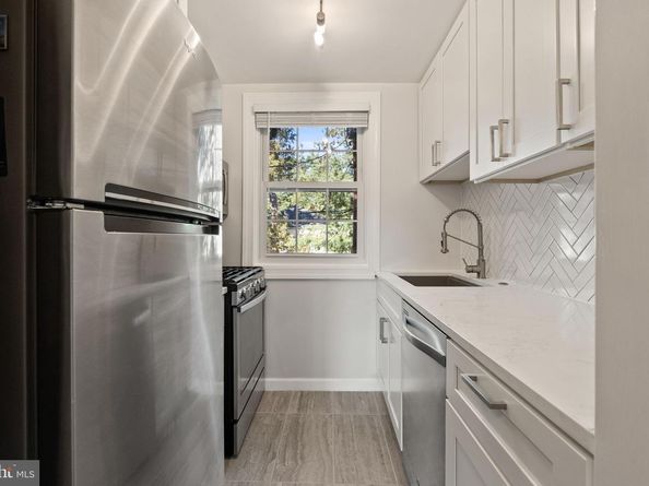 229 N George Mason Drive 2292, Arlington VA 22203