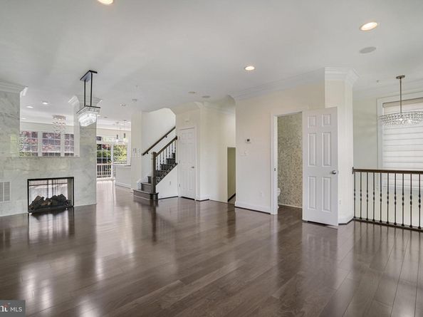 2082 Hutchison Grove Court, Falls Church VA 22043