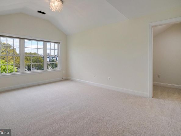 2082 Hutchison Grove Court, Falls Church VA 22043