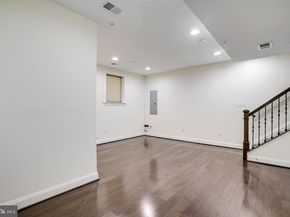 2082 Hutchison Grove Court, Falls Church VA 22043
