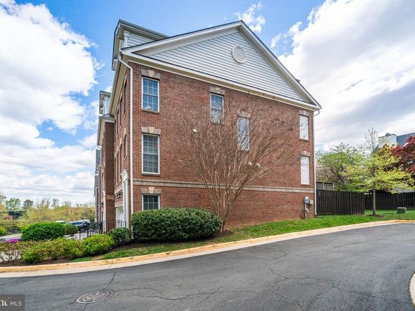 2082 Hutchison Grove Court, Falls Church VA 22043