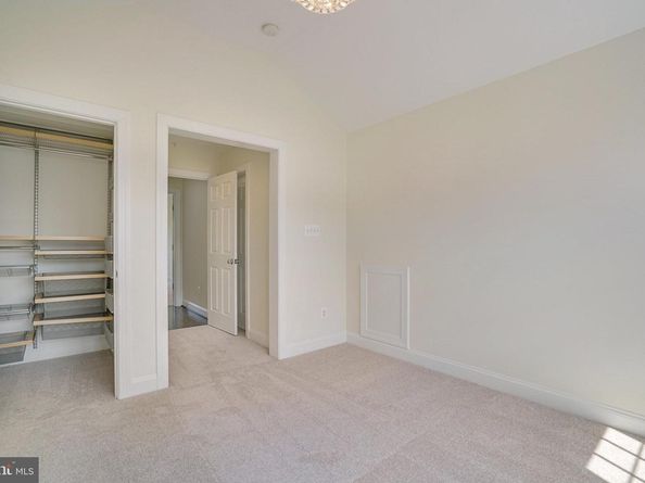 2082 Hutchison Grove Court, Falls Church VA 22043