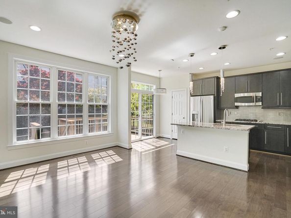 2082 Hutchison Grove Court, Falls Church VA 22043