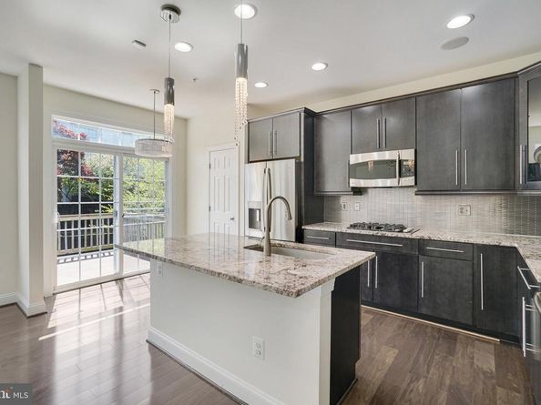 2082 Hutchison Grove Court, Falls Church VA 22043