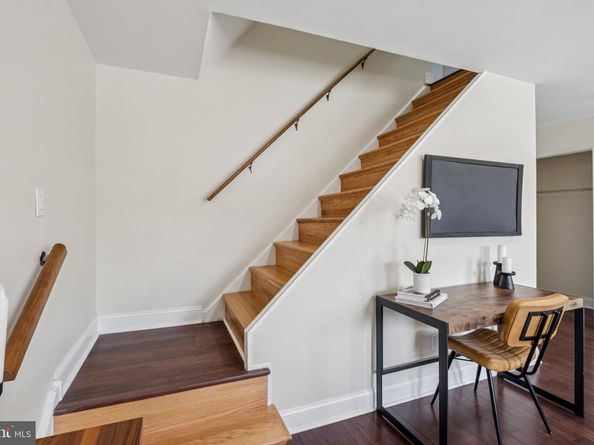 221 Hickory Hill Road, Philadelphia PA 19154
