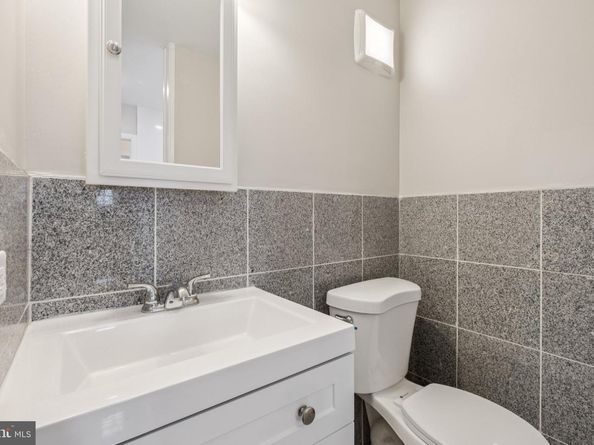 221 Hickory Hill Road, Philadelphia PA 19154