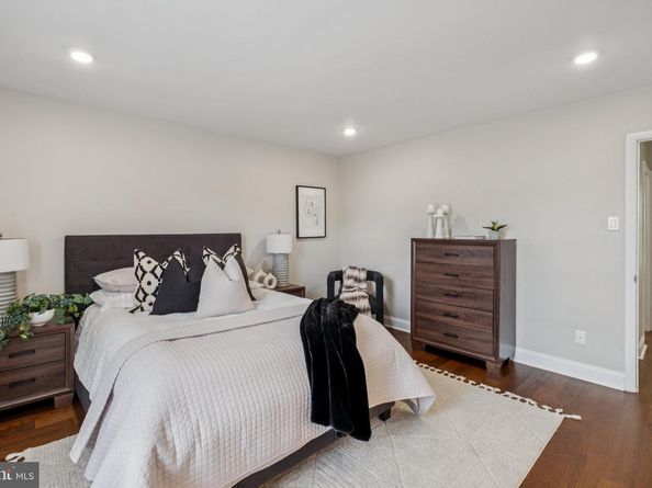 221 Hickory Hill Road, Philadelphia PA 19154