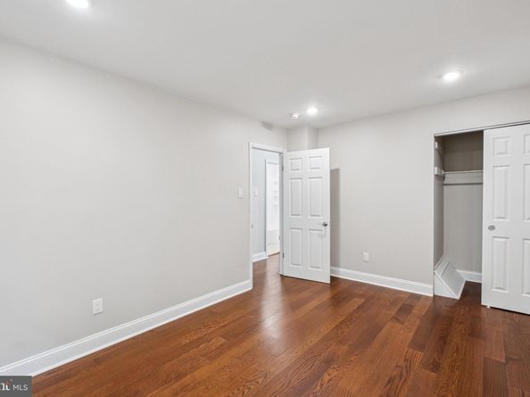 221 Hickory Hill Road, Philadelphia PA 19154