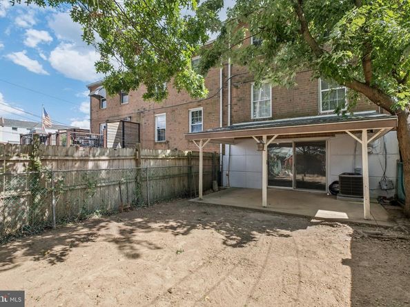 221 Hickory Hill Road, Philadelphia PA 19154