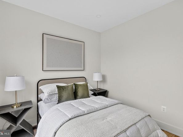 828 21st Street NE 3, Washington DC 20002