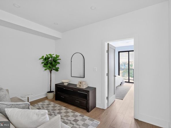 828 21st Street NE 3, Washington DC 20002