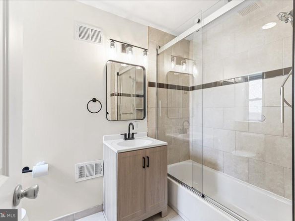 2132 Sears Street, Philadelphia PA 19146