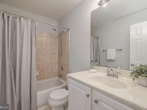 2040 Pieris Court, Vienna VA 22182