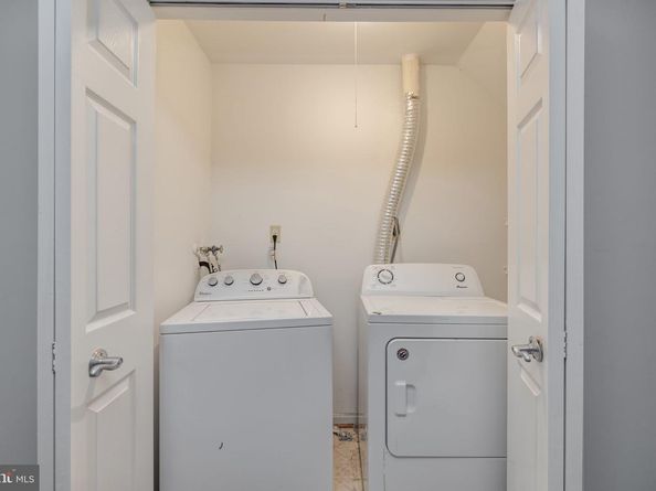 2040 Pieris Court, Vienna VA 22182