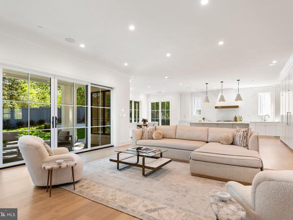 2916 Chesapeake Street NW, Washington DC 20008