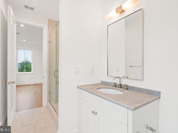 2916 Chesapeake Street NW, Washington DC 20008