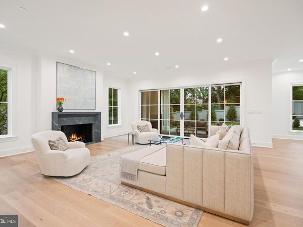 2916 Chesapeake Street NW, Washington DC 20008