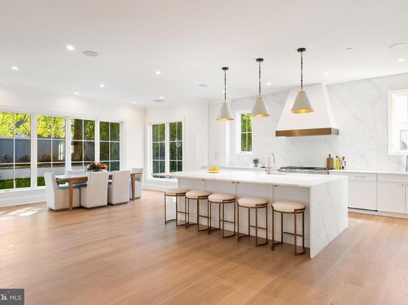 2916 Chesapeake Street NW, Washington DC 20008