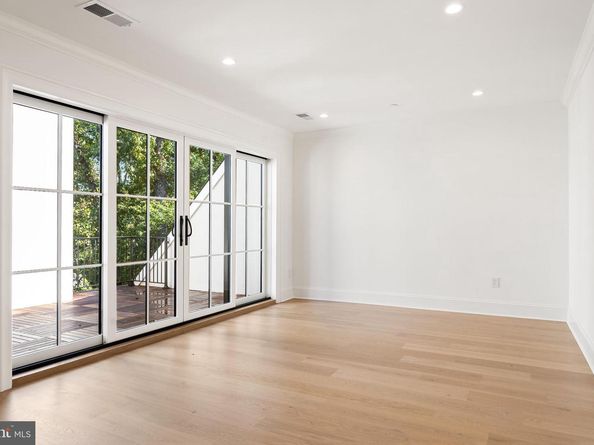 2916 Chesapeake Street NW, Washington DC 20008