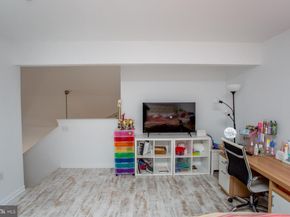 523 Carson Terrace, Huntingdon Valley PA 19006