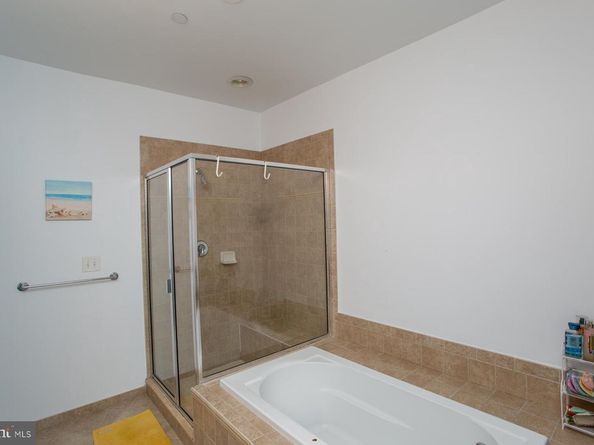 523 Carson Terrace, Huntingdon Valley PA 19006