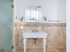 1901 Walnut Street 5E, Philadelphia PA 19103