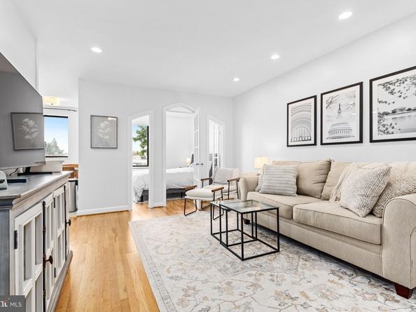 305 C Street NE 410, Washington DC 20002