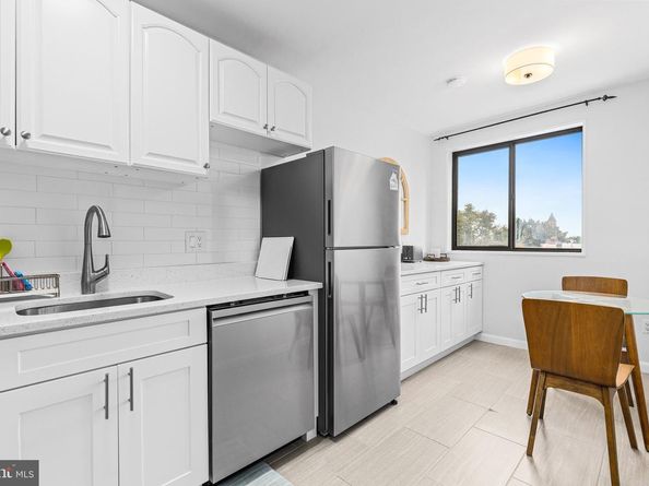305 C Street NE 410, Washington DC 20002