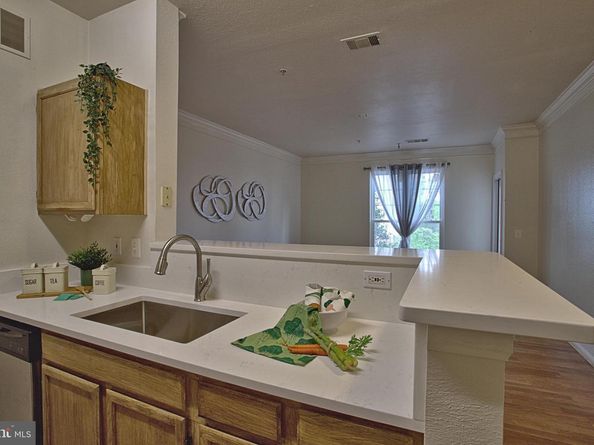1570 Spring Gate Drive 7215, Mclean VA 22102