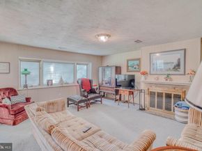 407 Keats Road, Huntingdon Valley PA 19006
