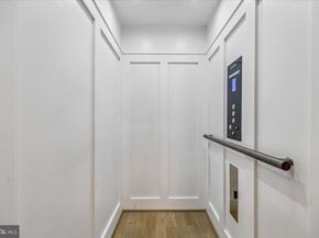 2998 Beechwood Lane, Falls Church VA 22042