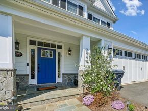 2998 Beechwood Lane, Falls Church VA 22042