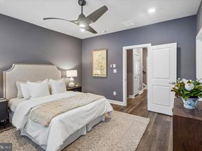 110 NW Market Square NW 24, Vienna VA 22180