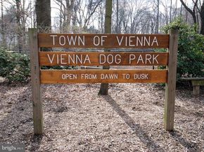 110 NW Market Square NW 24, Vienna VA 22180