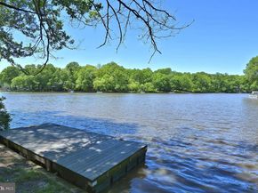 6208 Beachway Drive, Falls Church VA 22041