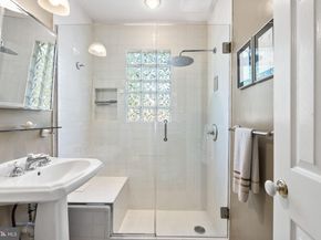 6208 Beachway Drive, Falls Church VA 22041