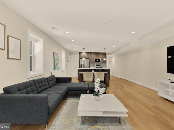 14 T Street NE 1, Washington DC 20002