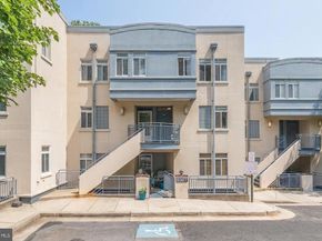 6327 Stevenson Avenue D, Alexandria VA 22304