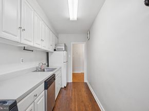 2601 Pennsylvania Avenue 431, Philadelphia PA 19130