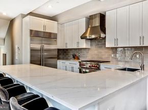 305 Green Street, Philadelphia PA 19123