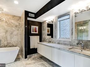 305 Green Street, Philadelphia PA 19123