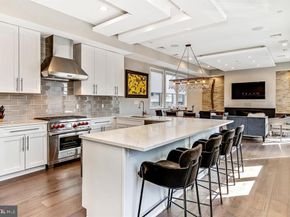 305 Green Street, Philadelphia PA 19123