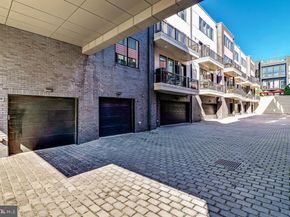 305 Green Street, Philadelphia PA 19123