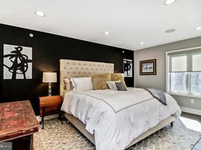 305 Green Street, Philadelphia PA 19123