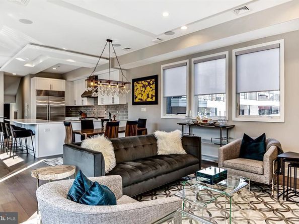 305 Green Street, Philadelphia PA 19123